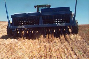 An AVEC drill at Dakota Lakes Research Farm.